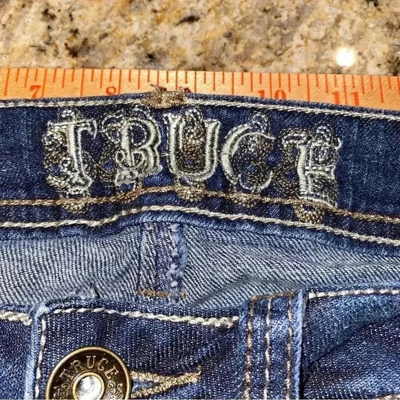 Distressed Truce Ripped Jeans Size 7 Juniors - Picture 5 of 9